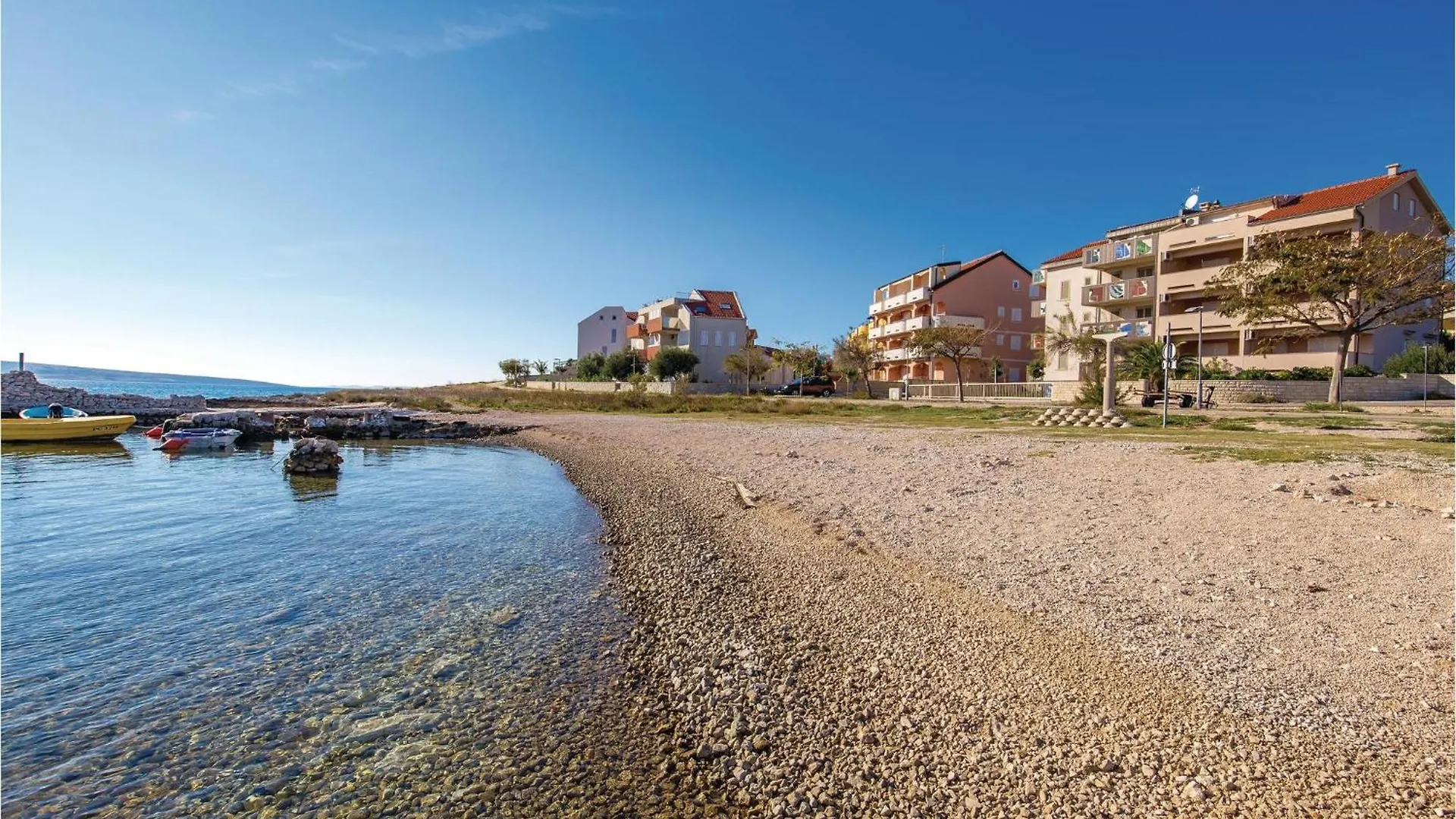 2 Bedroom Stunning Apartment In Povljana